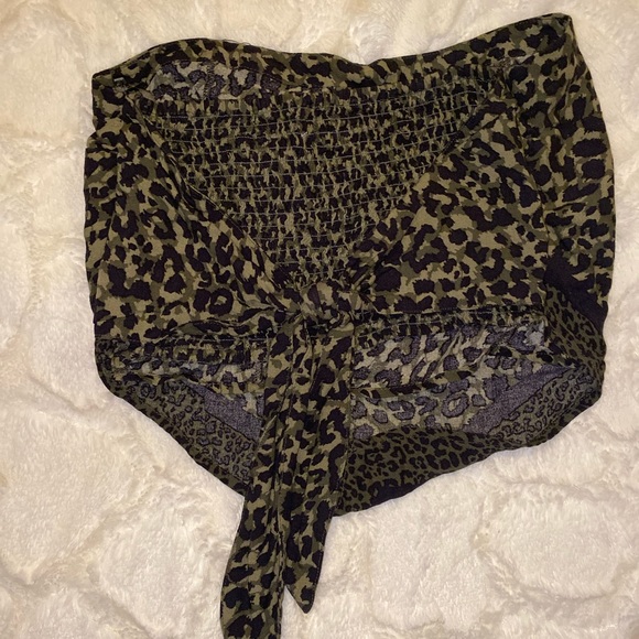 SOLD❤️HOLLISTER top - Picture 3 of 3